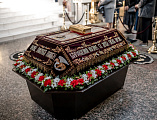 Вечерня Великой Пятницы с чином выноса Плащаницы