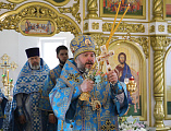 Преосвященнейший епископ Симон совершил Божественную литургию в храме святой благоверной княгини Анны Кашинской города Каменск-Шахтинский
