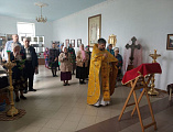 Иерей Сергий Столяров поздравил прихожанок храма святого благоверного князя Александра Невского г. Красный Сулин с Днем жен-мироносиц