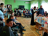 Иерей Виталий Крендясов посетил реабилитационный центр для детей с ограниченными возможностями «Добродея» г. Шахты