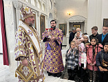 Епископ Шахтинский и Миллеровский Симон совершил Божественную Литургию в храме великомученика Пантелеимона города Миллерово