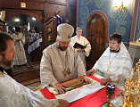 Епископ Шахтинский и Миллеровский Симон возглавил Божественную литургию в храме святителя Николая Мирликийского ст. Багаевской