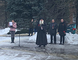 Иеромонах Николай (Наметышев) посетил митинг в день освобождения пос. Персиановский от немецко-фашистской Германии