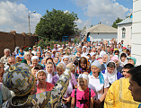 В престольный праздник Преосвященнейший епископ Симон совершил Божественную литургию в храме в честь Казанской иконы Божией Матери г. Гуково
