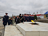 Иеромонах Димитрий (Яроцкий) вместе с кадетами казачьего техникума﻿ в День неизвестного солдата почтил память погибших у Вечного огня
