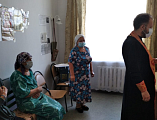 Протоиерей Роман Мясников с пастырским визитом посетил дом престарелых в пос. Садовый