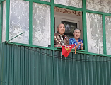 Детский хор храма святителя Пантелеимона г. Гуково поздравил ветеранов Великой отечественной войны с Днем Победы