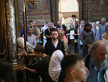Преосвященнейший епископ Симон совершил Божественную литургию в Троицком соборе Свято-Троицкой Сергиевой Лавры
