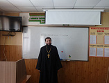 Священник Сергий Курьянов поздравил военных летчиков с Днем защитника Отечества и совершил с ними молитву
