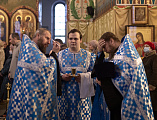 Накануне двунадесятого праздника Сретения Господня Преосвященнейший епископ Симон совершил всенощное бдение в Покровском кафедральном соборе города Шахты
