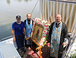Начался водный крестный ход по рекам Северский Донец, Дон и Маныч, посвященный 800-летию со дня рождения святого благоверного великого князя Александра Невского и 10-летию образования Шахтинской епархии