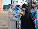 В престольный праздник Преосвященнейший епископ Симон возглавил Божественную литургию в храме Державной иконы Божией Матери города Донецка