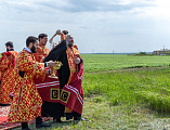 Преосвященнейший епископ Симон совершил «Чин освящения насеянных полей» в Октябрьском сельском районе