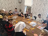 В воскресной школе Свято-Андреевского храма проходят занятия в преддверии праздника Пасхи