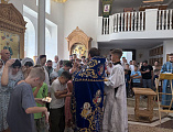 В Державном храме города Донецка совершили молебен на начало учебного года.
