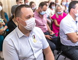 Преосвященнейший епископ Симон вручил Патриаршие и епархиальные награды медицинским сотрудникам и священнослужителям, понесшим особые труды в преодолении COVID-19