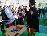 Благочинный Кашарского округа протоиерей Игорь Жевердан посетил казачью школу х. Панамарева в дни празднования Крещения Господня, и совершил чин освящение школы