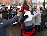 В прощеное воскресенье на площади перед Донским храмом г. Новошахтинска состоялись народные гуляния, посвященные Масленице