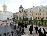 Преосвященнейший епископ Симон возглавил паломничество из Шахтинской епархии в Свято-Троицкую Сергиеву Лавру