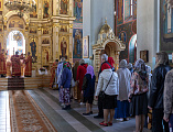 Впервые в Шахтинской епархии совершена Божественная литургия архиерейским чином с сурдопереводом в храме Покрова Пресвятой Богородицы г. Каменск-Шахтинский