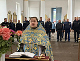 В Свято-Успенском храме станицы Калитвенской совершили богослужение с участием сотрудников МЧС
