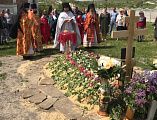 В храме Покрова Пресвятой Богородицы слободы Никольской была совершена Божественная литургия и панихида