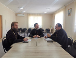 В духовно-просветительском центре при Покровском кафедральном соборе г. Шахты прошло рабочее совещание руководителей епархиальных отделов