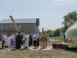Преосвященнейший епископ Симон совершил чин освящения купола и креста для храма святых Веры, Надежды, Любови и матери их Софии