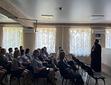 Благочинный приходов Александровск-Грушевского округа иерей Александр Теличкин встретился с сотрудниками учреждений ФСИН города Шахты