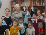 Изучение традиционных казачьих рукоделий в воскресной школе «Светочъ» Донского храма города Новошахтинска