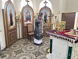 Преосвященнейший епископ Симон совершил Литургию Преждеосвященных Даров в храме святого благоверного князя Александра Невского города Шахты