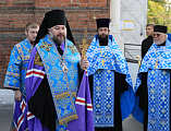 Епископ Шахтинский и Миллеровский Симон совершил чин освящения колоколов для храма святителя Тихона Задонского ст. Кривянской