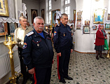 Казаки городского казачьего общества «Новошахтинское» встретили праздник Покрова Пресвятой Богородицы в храме Михаила Архангела в городе Новошахтинске