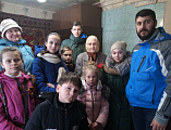 С Днём Защитника Отечества поздравили ветеранов Великой Отечественной Войны юные прихожане Свято-Пантелеимоновского прихода г. Гуково