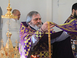 Епископ Шахтинский и Миллеровский Симон совершил воскресную Божественную литургию в храме великомученицы Варвары города Гуково