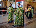 В Покровском кафедральном соборе города Шахты торжественно встретили ковчег с мощами святого праведного Павла Таганрогского