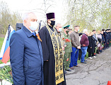 Протоиерей Роман Амплеев посетил памятное мероприятие, посвященное перезахоронению останков погибших воинов в г. Новошахтинске