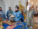 В престольный праздник Преосвященнейший епископ Симон возглавил Божественную литургию в храме Державной иконы Божией Матери города Донецка