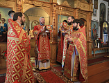 В понедельник Светлой седмицы Пасхальные торжества в Шахтинской епархии продолжились в Пантелеимоновском храме города Миллерово