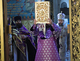 В Неделю 5-ю великого поста Преосвященнейший епископ Симон совершил божественную литургию в Покровском кафедральном соборе г. Шахты