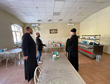 Социальное служение и новые благотворительные проекты. Епископ Симон пообщался с добровольцами Донского храма города Новошахтинска