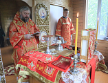 Преосвященнейший епископ Симон в день Радоницы совершил Божественную литургию в храме преподобного Сергия Радонежского г. Шахты