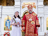 Праздник Светлого Христова Воскресения в Покровском кафедральном соборе города Шахты продолжился великой вечерней