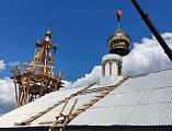 Освящение новосооруженных куполов и крестов на Еланский храм
