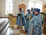 В престольный праздник Преосвященнейший епископ Симон возглавил Божественную литургию в храме Державной иконы Божией Матери города Донецка