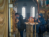Епископ Шахтинский и Миллеровский Симон совершил Литургию Преждеосвященных Даров в Покровском кафедральном соборе г. Шахты