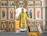 В день памяти Московских святителей Преосвященнейший епископ Симон совершил Литургию в Покровском кафедральном соборе города Шахты