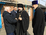 Преосвященнейший епископ Симон совершил Божественную литургию и панихиду в храме великомученика Пантелеимона пос. Глубокий