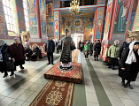 Преосвященнейший епископ Симон совершил Литургию Преждеосвященных Даров в храме Покрова Божией Матери города Каменск-Шахтинский