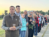 В 85-ю годовщину начала Великой Отечественной войны епископ Симон принял участие в акции «Свеча памяти» у мемориала «Жертвам фашизма»